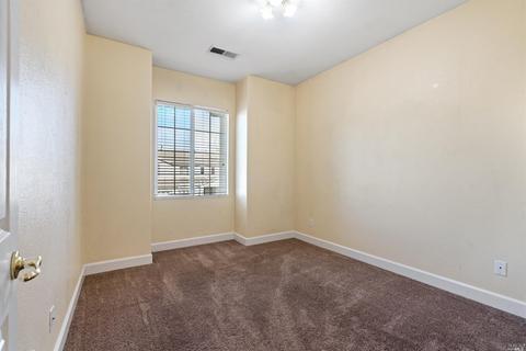 2329 Sanctuary Dr, Fairfield, CA 94534 photo 9
