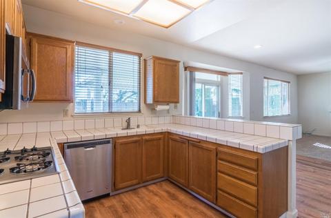 797 Monaghan Cir, Vacaville, CA 95688 photo 8