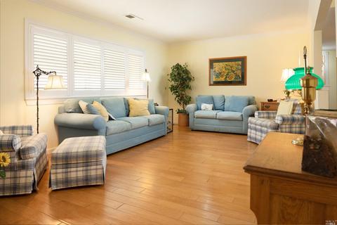 925 W B St, Dixon, CA 95620 photo 7