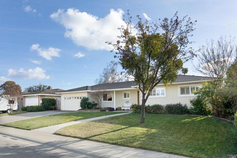 925 W B St, Dixon, CA 95620 photo 2