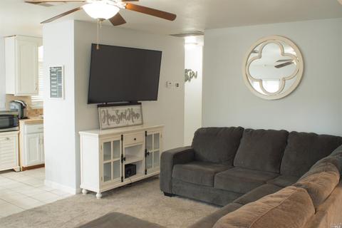 336 W H St, Dixon, CA 95620 photo 7