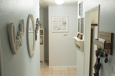 336 W H St, Dixon, CA 95620 photo 3