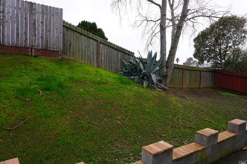 135 Rutgers Ct, Vallejo, CA 94589 photo 18
