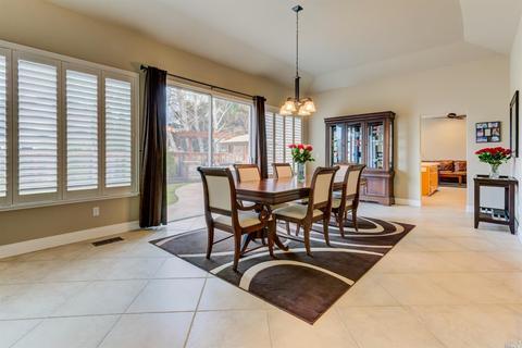 644 Pavilion Dr, Fairfield, CA 94534 photo 10