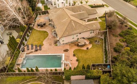 644 Pavilion Dr, Fairfield, CA 94534 photo 3