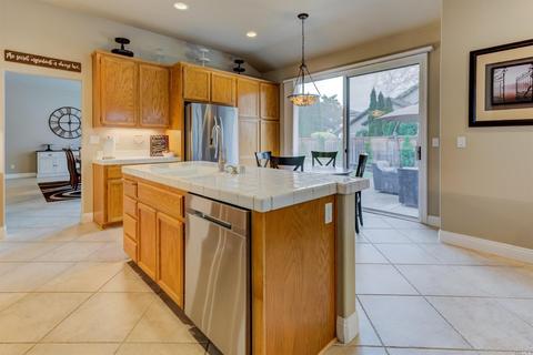 644 Pavilion Dr, Fairfield, CA 94534 photo 32