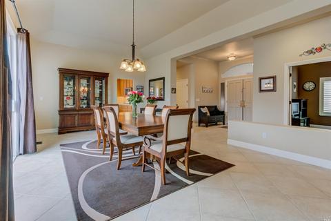 644 Pavilion Dr, Fairfield, CA 94534 photo 11
