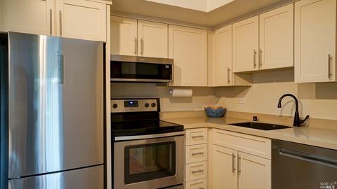 2 Ash Ave #4, Kentfield, CA 94904 photo 6