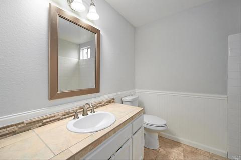 7819 Sparrow Ct, Windsor, CA 95492 photo 16