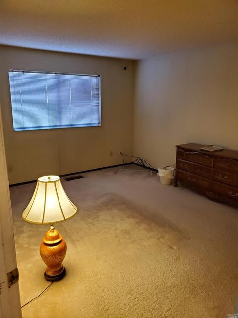 986 Denton Ct, Fairfield, CA 94533 photo 3