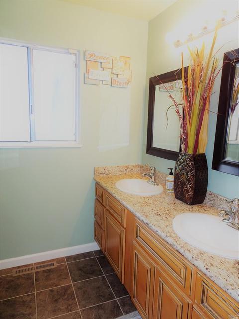 66 Emerald Cir, Vallejo, CA 94589 photo 17