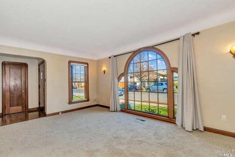 621 Central Ave, Vallejo, CA 94590 photo 6