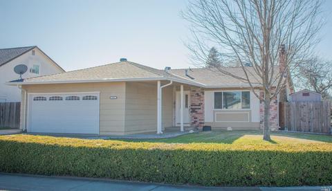 1395 Hemingway Ct, Dixon, CA 95620 photo 2