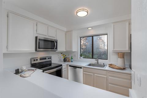 8 Cypress Pl, Sausalito, CA 94965 photo 7