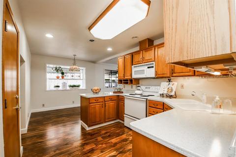 231 Cascade Dr, Vacaville, CA 95687 photo 4