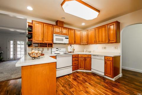 231 Cascade Dr, Vacaville, CA 95687 photo 10