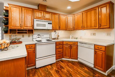 231 Cascade Dr, Vacaville, CA 95687 photo 6