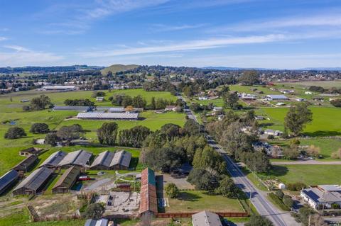 368 Ely Rd N, Petaluma, CA 94954 photo 1