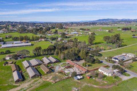368 Ely Rd N, Petaluma, CA 94954 photo 2