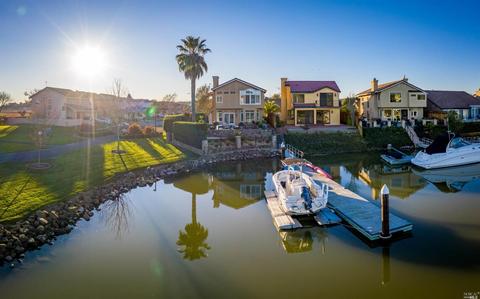 2 Lighthouse Ct, Napa, CA 94559 photo 1