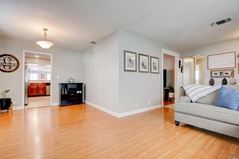 2132 Ellington Pl, Fairfield, CA 94533 photo 8