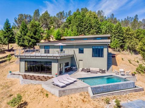 315 Janix Dr, Ukiah, CA 95482 photo 1