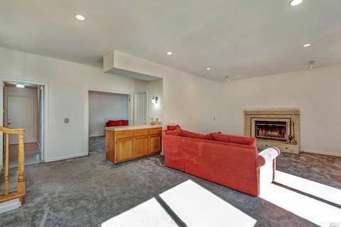 207 Chris St, Windsor, CA 95492 photo 9
