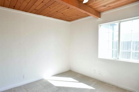 392 Lovers Ln, Vacaville, CA 95688 photo 9