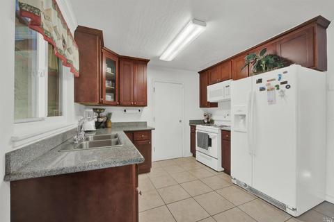 1501 Eisenhower St, Fairfield, CA 94533 photo 8