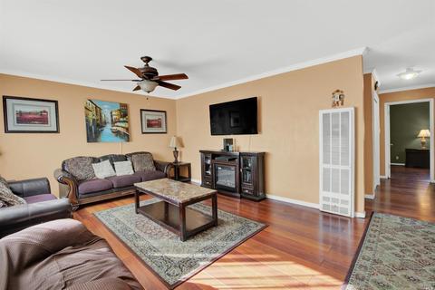 1501 Eisenhower St, Fairfield, CA 94533 photo 3