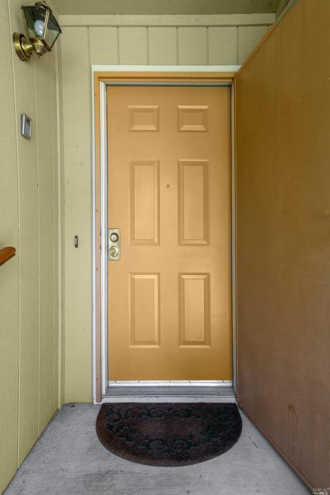 105 Elsbree Cir, Windsor, CA 95492 photo 2