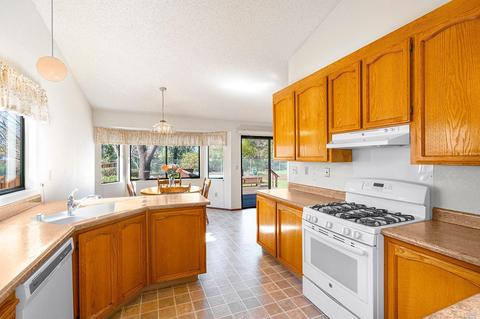 105 Elsbree Cir, Windsor, CA 95492 photo 10