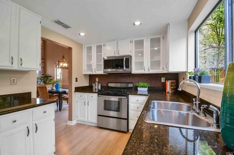 121 Breezewalk Dr, Vallejo, CA 94591 photo 10