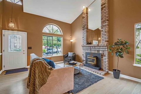 121 Breezewalk Dr, Vallejo, CA 94591 photo 3