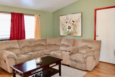 105 Brian St #105, Windsor, CA 95492 photo 4