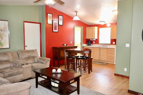 105 Brian St #105, Windsor, CA 95492 photo 2