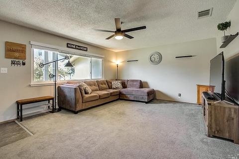 1374 Flint Way, Fairfield, CA 94533 photo 6