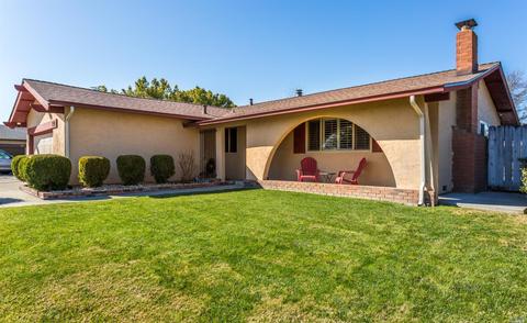 712 Corte Crestview Ct, Vacaville, CA 95688 photo 3