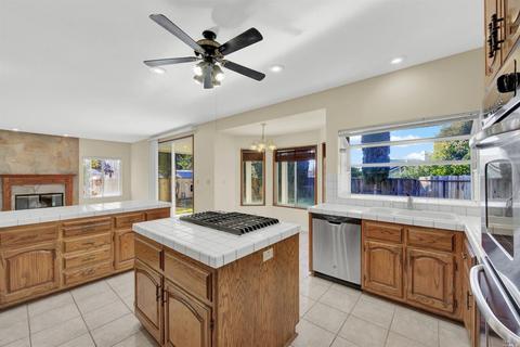 2013 Moss Valley Dr, Fairfield, CA 94534 photo 18
