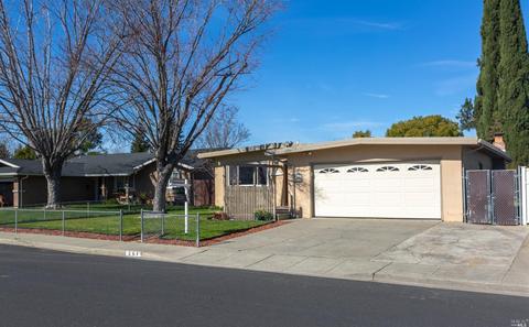 261 Springvalley Dr, Vacaville, CA 95687 photo 2