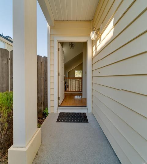 256 Ruby Ln, Vallejo, CA 94590 photo 2