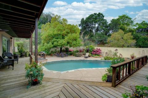 10 Burning Tree Dr, Novato, CA 94949 photo 11