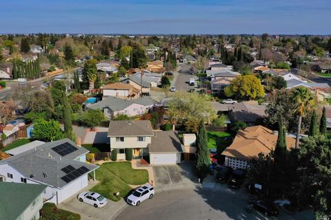 1350 Macdonald Ct, Dixon, CA 95620 photo 4