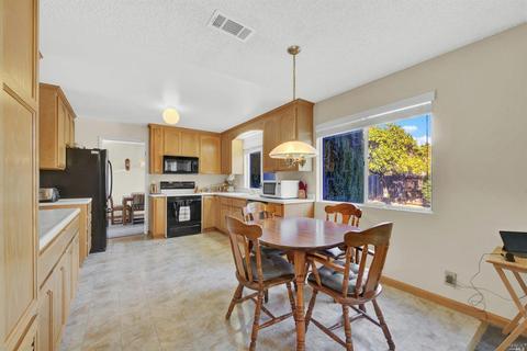 1350 Macdonald Ct, Dixon, CA 95620 photo 12