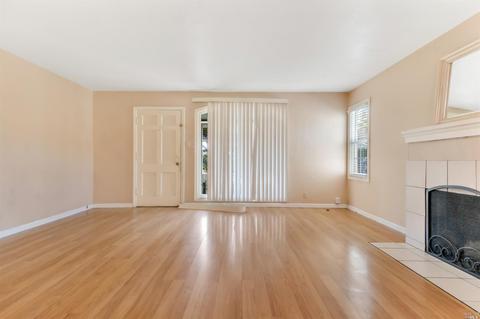 754 Laurel St, Vallejo, CA 94591 photo 4