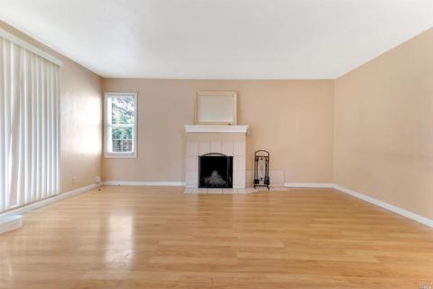 754 Laurel St, Vallejo, CA 94591 photo 3