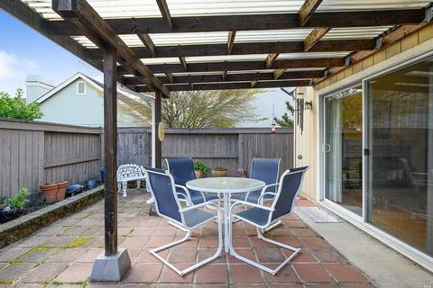857 Glen Miller Dr, Windsor, CA 95492 photo 16