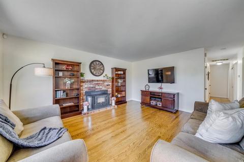 3725 Willis Dr, Napa, CA 94558 photo 4