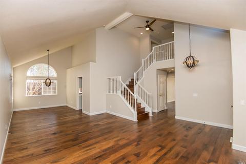 530 Piccadilly Pl, Windsor, CA 95492 photo 6