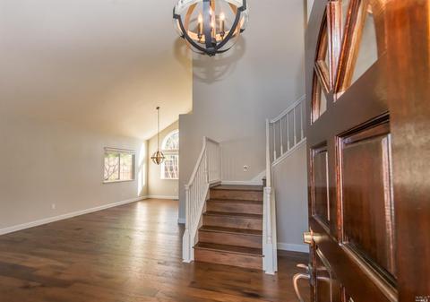 530 Piccadilly Pl, Windsor, CA 95492 photo 3